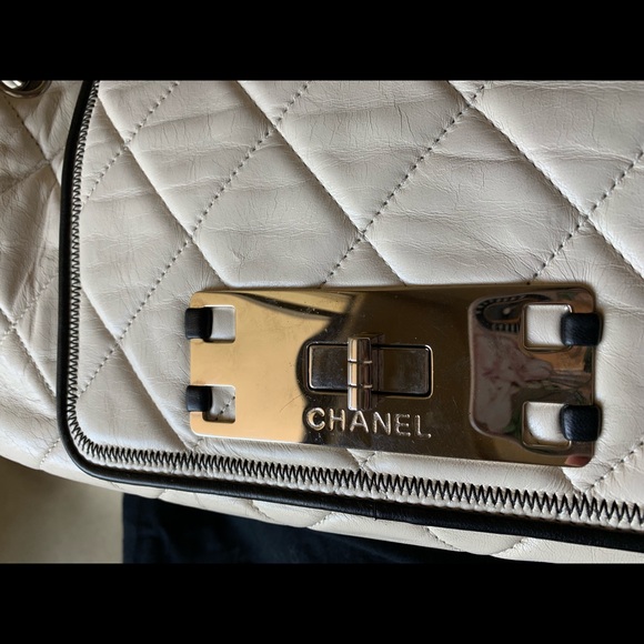 AUTHENTIC CHANEL EAST WEST ACCORDION FLAP BAG - Picture 5 of 8